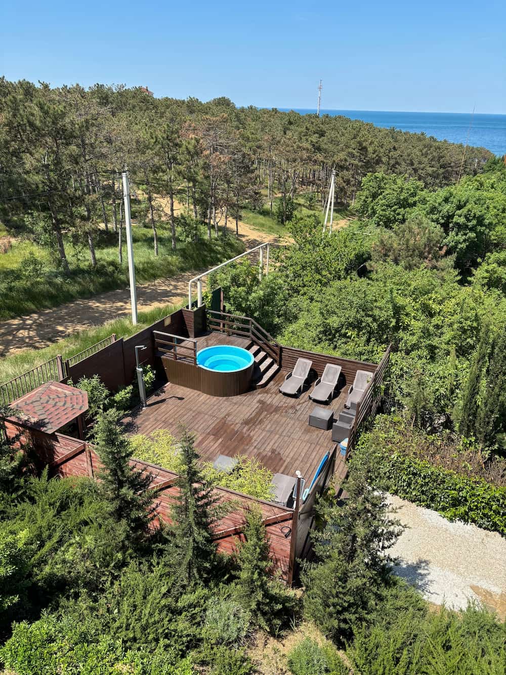 Зона отдыха с инфракрасной сауной и купелью