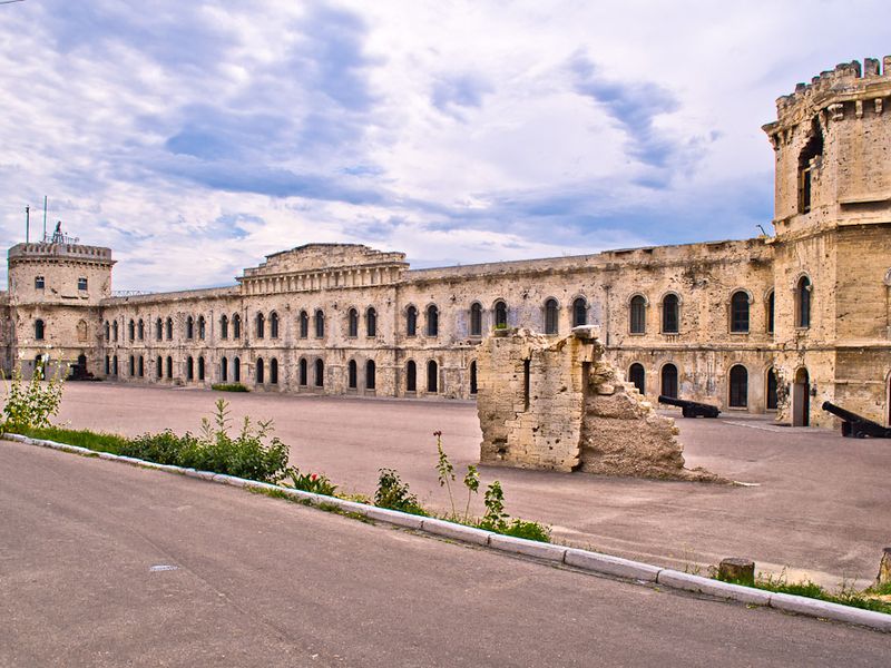 Что такое Михайловская батарея?